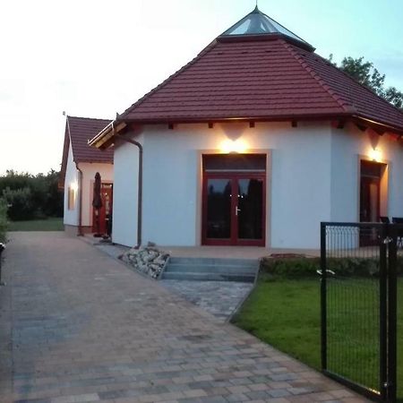 Egrelato Vendeghaz Apartment Балатонакали Екстериор снимка